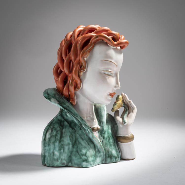 Hauptbild zu Objekt, Woman with curly hair, c. 1937, Adolf Prischl, Goldscheider, Friedrich, Wien, 153C 526