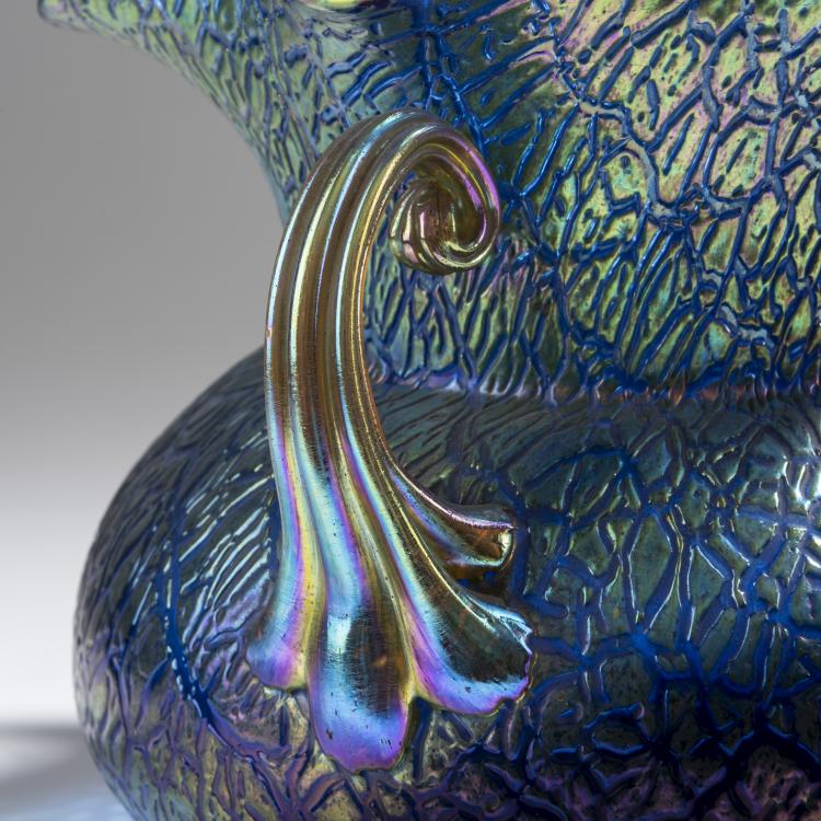 Bild 3 zu Objekt, 'Astglas'-Henkelvase, 1899, L&ouml;tz Wwe., Klosterm&uuml;hle, 153B 357