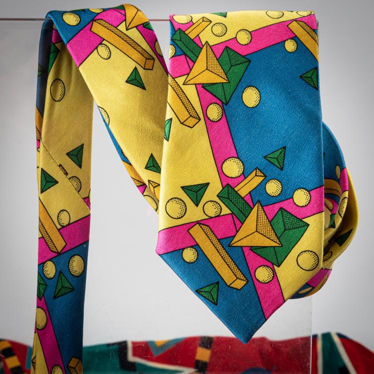 Bild 2 zu Objekt, Set of a Hawaiian Shirt and a tie, 1982, Nathalie Du Pasquier, Memphis, Mailand, 152A 326