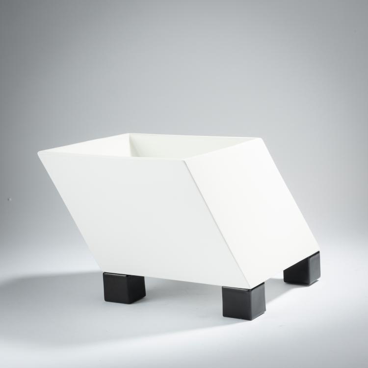 Bild 1 zu Objekt, Schale 'Colpo di vento', 1985, Franco Raggi, Alessi Tendentse, Crusinallo, 152A 309