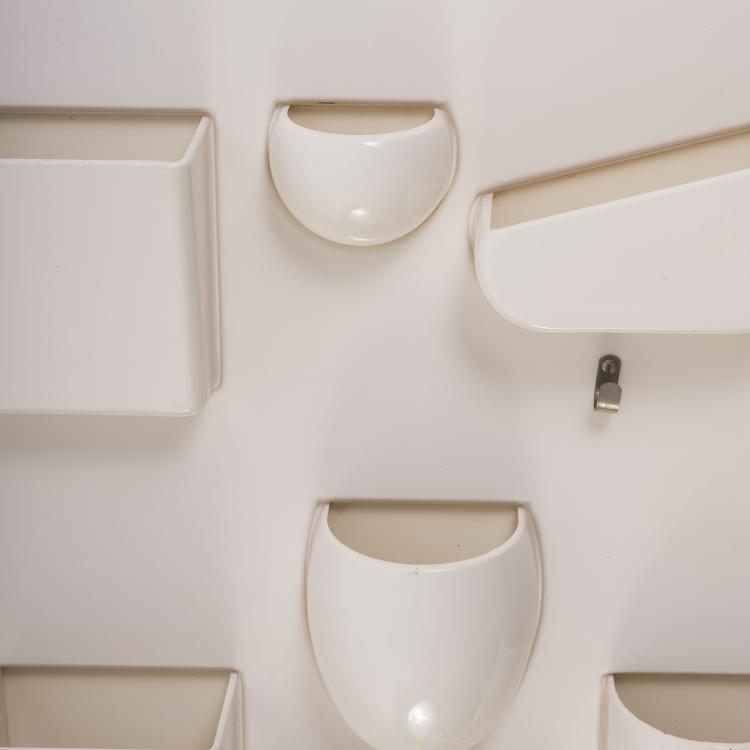 Bild 3 zu Objekt, Set of two 'Utensilo' wall shelves, 1969, Doroth&eacute;e Becker, Design M, Maurer Ingo, M&uuml;nchen, 152B 509