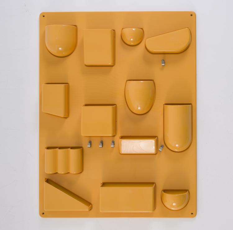 Bild 4 zu Objekt, Set of two 'Utensilo' wall shelves, 1969, Doroth&eacute;e Becker, Design M, Maurer Ingo, M&uuml;nchen, 152B 509