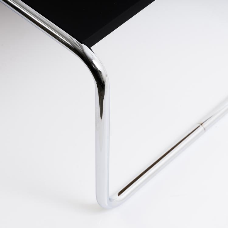 Bild 3 zu Objekt, Set of two sofa tables 'B-9' - 'Laccio', 1925/26, Marcel Breuer, Knoll International, New York oder Thonet, Frankenberg Gavina, 152B 373