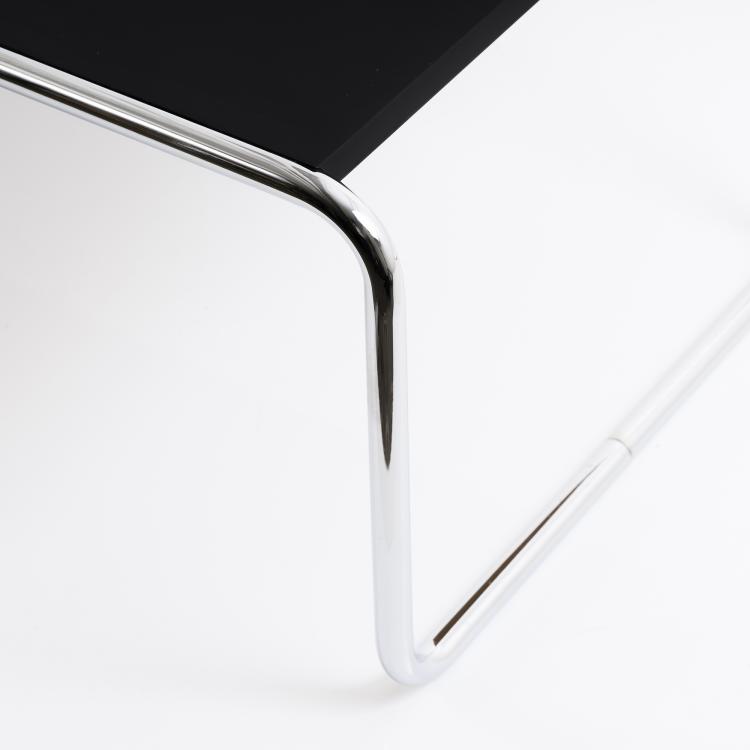 Bild 5 zu Objekt, Set of two sofa tables 'B-9' - 'Laccio', 1925/26, Marcel Breuer, Knoll International, New York oder Thonet, Frankenberg Gavina, 152B 373