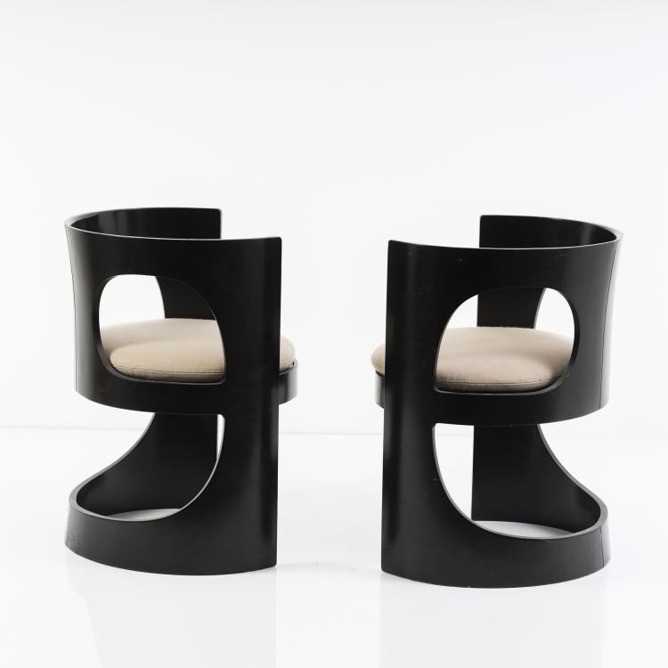 Hauptbild zu Objekt, Set of two 'Pre-Pop' lounge chairs, 1971, Arne Jacobsen, Asko Oy, 152B 558
