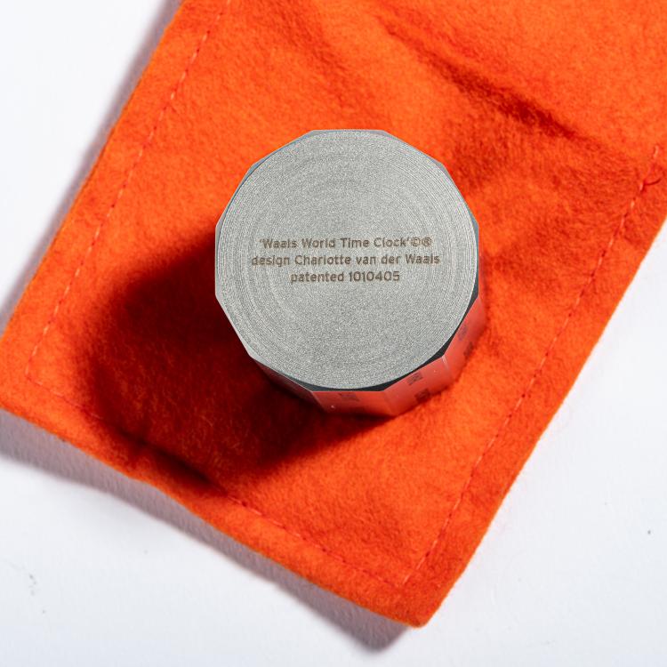 Bild 2 zu Objekt, World Time Clock 'Waals World Time Clock', 2001, Charlotte van der Waals, Seiko, Japan, 152B 519