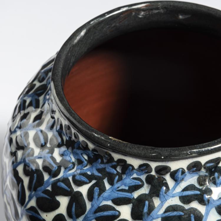Bild 3 zu Objekt, Vase 'Leaves', 1910-11, Max Laeuger, Laeuger, Max, Kandern, 153C 553