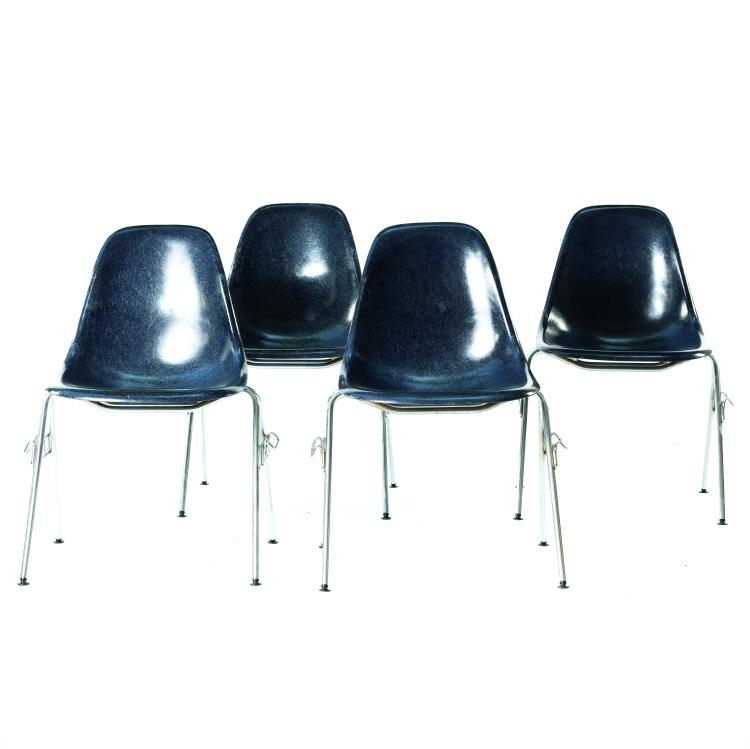 Hauptbild zu Objekt, Set of four chairs 'Plastic Side Chair DSS', 1955, Charles Eames,Ray Eames, Vitra, Weil am Rhein, 152B 439