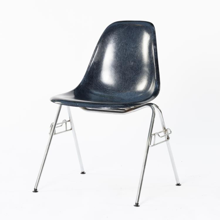Bild 4 zu Objekt, Set of four chairs 'Plastic Side Chair DSS', 1955, Charles Eames,Ray Eames, Vitra, Weil am Rhein, 152B 439