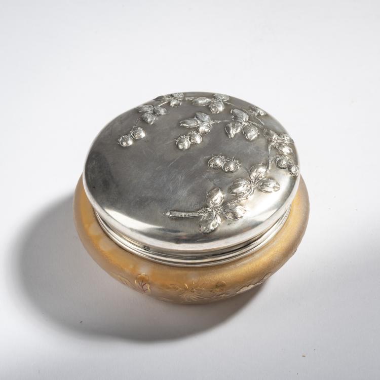 Bild 2 zu Objekt, Deckelgef&auml;&szlig; 'Fraises', um 1897, Daum Fr&egrave;res, Nancy, 153B 99