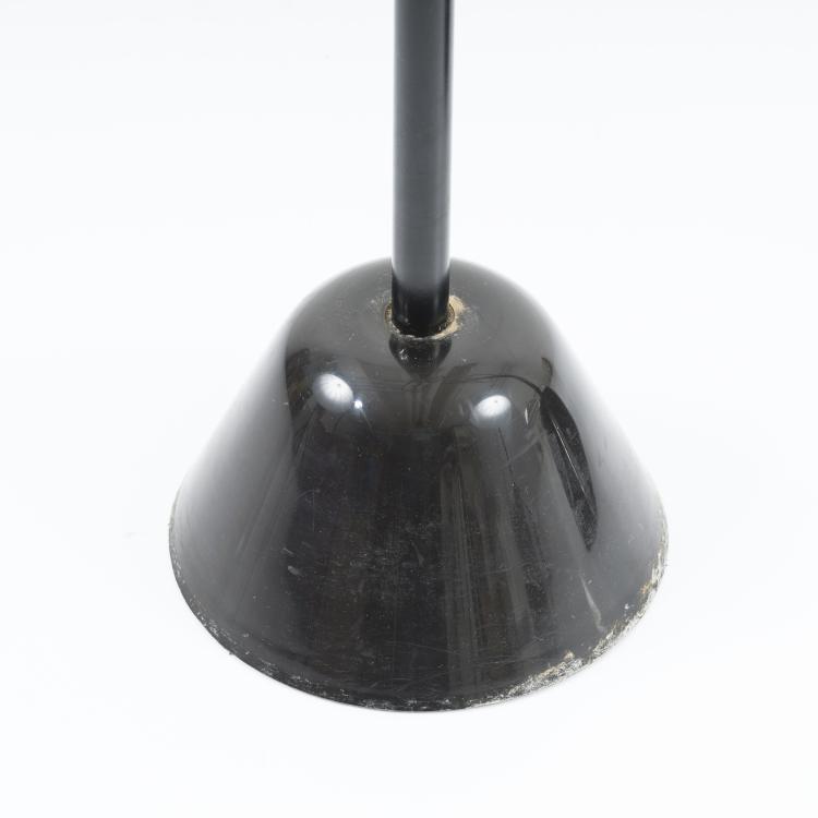 Bild 1 zu Objekt, Two valet stands 'Servonotte', 1987, Achille Castiglioni, Zanotta, Nova Milanese, 155A 236