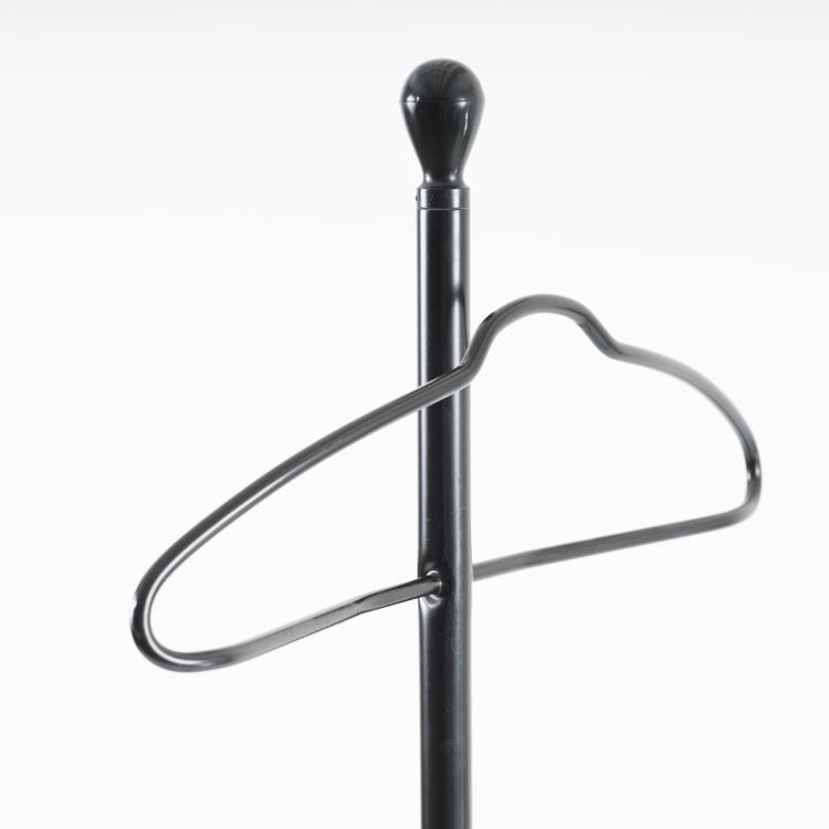 Bild 3 zu Objekt, Two valet stands 'Servonotte', 1987, Achille Castiglioni, Zanotta, Nova Milanese, 155A 236