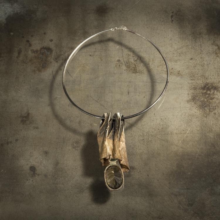 Hauptbild zu Objekt, Unikat-Halsschmuck, 2017, J&ouml;rn Peter Haut, 154B 217