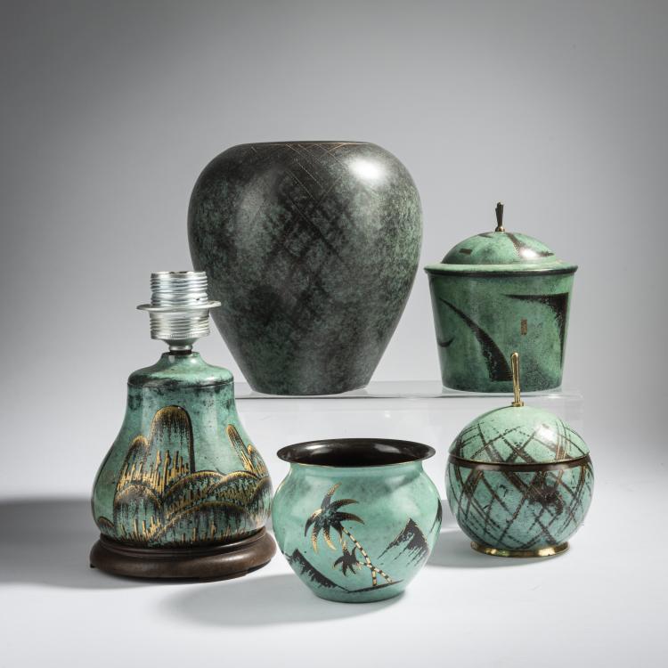 Hauptbild zu Objekt, Set of 2 'Ikora' lidded boxes, 2 vase and a table light, 1930-1933, WMF, Geislingen, 153C 676