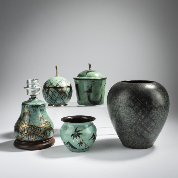 Bild 1 zu Objekt, Set of 2 'Ikora' lidded boxes, 2 vase and a table light, 1930-1933, WMF, Geislingen, 153C 676