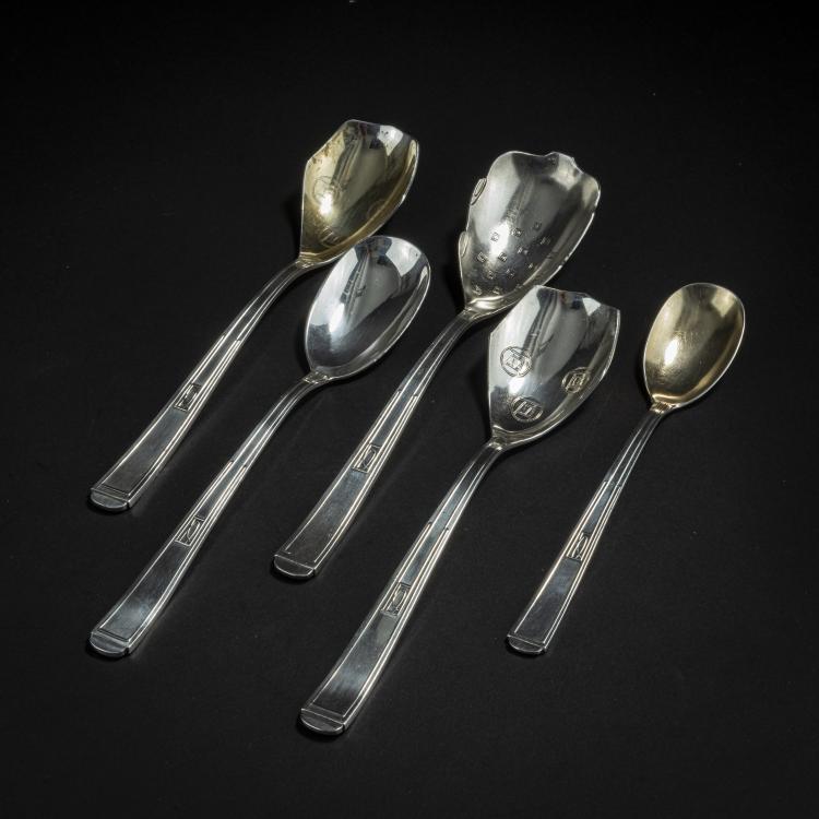 Bild 1 zu Objekt, 5 Vorlegel&ouml;ffel '2000', 1901, Joseph Maria Olbrich, Clarfeld & Springmeyer, Hemer; Ludwig Ziech, Vereinigte Silberbesteck-Fabrik, Hamburg, 153C 628