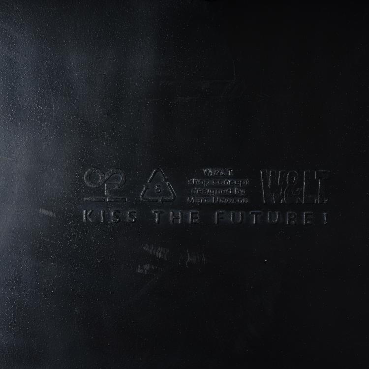 Bild 6 zu Objekt, 'W. & L.T.' chair, 1996/1997, Marc Newson, W. & L.T., Antwerpen; Marc Newson Ltd., London, 154A 185