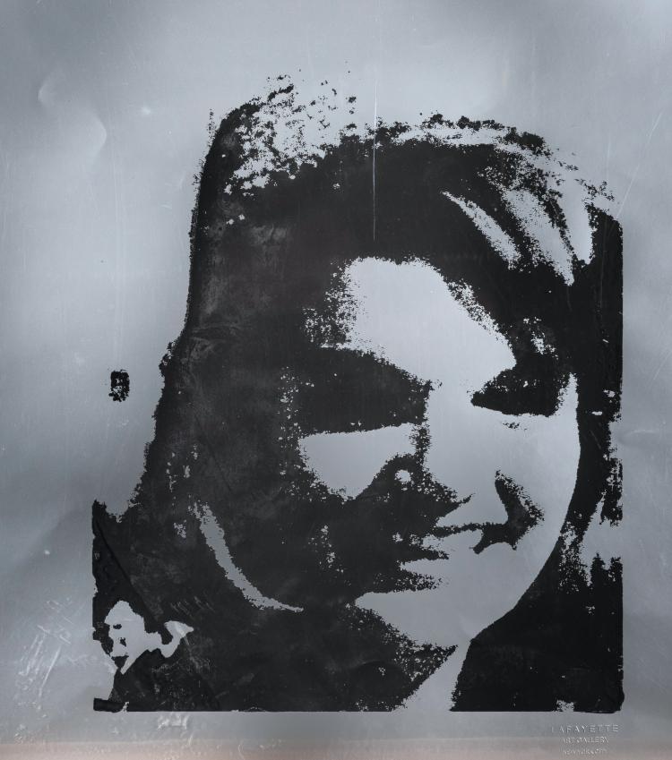 Hauptbild zu Objekt, 2 Exemplare schwarze Serigraphien auf Papier (goldenes Papier und silbernes Papier) 'Jackie I', nach 1966, Andy Warhol, Ed. Lafayette, Art Gallery, New York, 154D 542