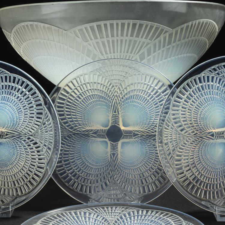 Bild 2 zu Objekt, Set of 'Coquilles' bowl and six plates 'Coquilles N&deg; 5', 1924, Ren&eacute; Lalique, Lalique, Ren&eacute;, Wingen-sur-Moder, 153A 23