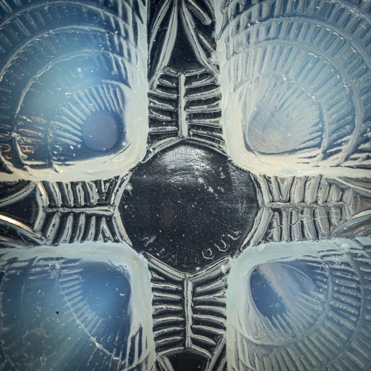 Bild 3 zu Objekt, Set of 'Coquilles' bowl and six plates 'Coquilles N&deg; 5', 1924, Ren&eacute; Lalique, Lalique, Ren&eacute;, Wingen-sur-Moder, 153A 23