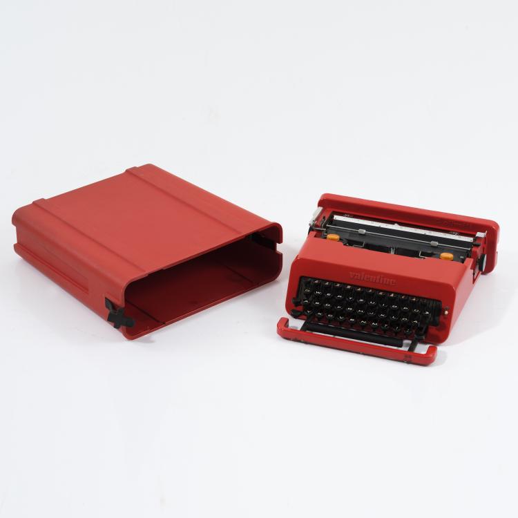 Bild 1 zu Objekt, 'Valentine S' typewriter, 1969, Ettore Sottsass, Olivetti, Ivrea, 155A 105