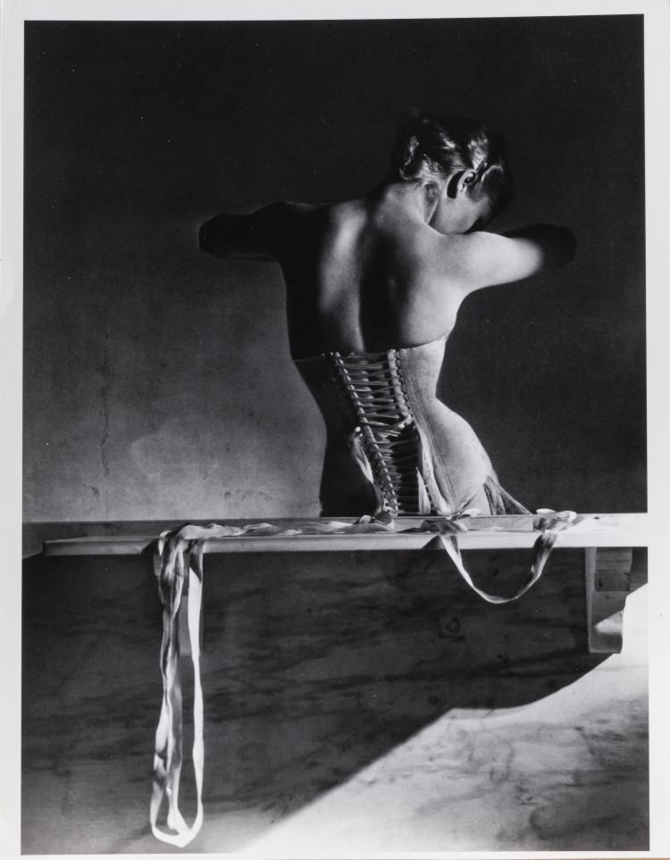 Bild 1 zu Objekt, 'Mainbocher Corset', 1939 (printed 1999), Horst P. Horst, 154D 589
