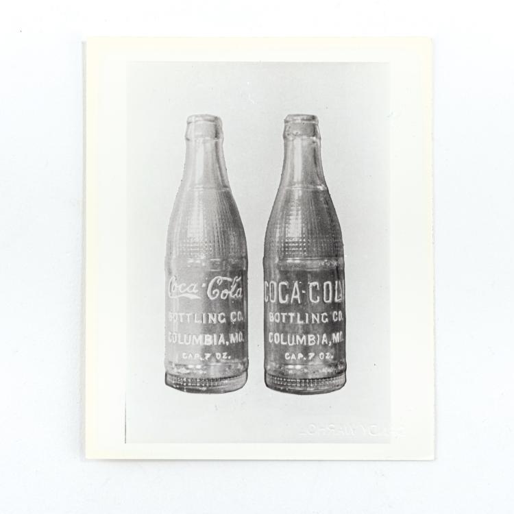 Hauptbild zu Objekt, 'Coca Cola Bottles', 1960s, Andy Warhol, 154D 538