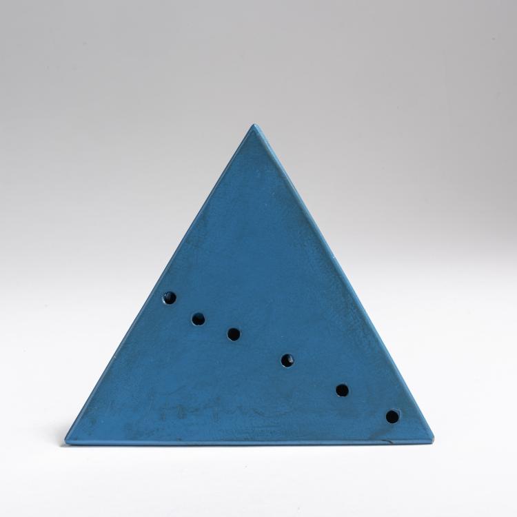 Bild 2 zu Objekt, 'Piramide (blue)', 1967, Lucio Fontana, Ed. Sergio Tosi, Mailand, 154D 438