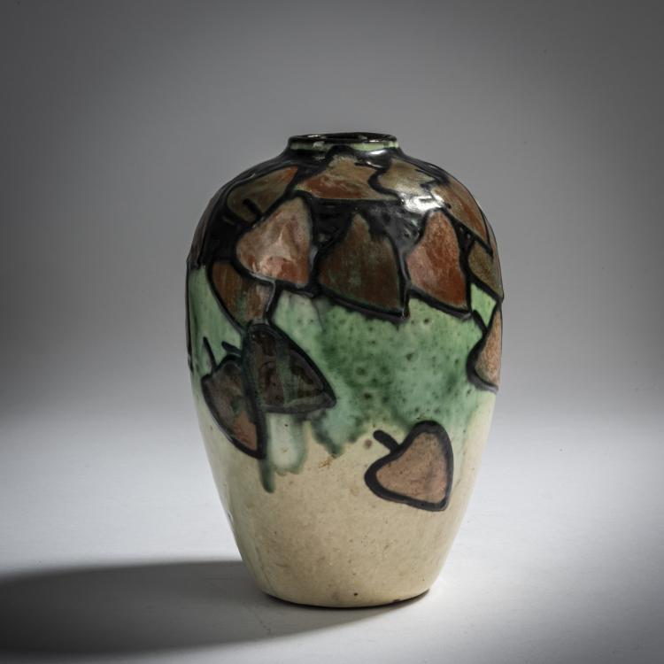Bild 1 zu Objekt, Vase (leaves), c. 1906, Max Laeuger, Laeuger, Max, 153C 549