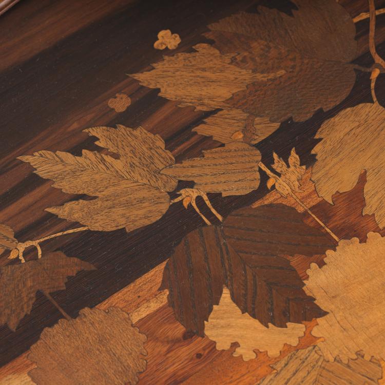 Bild 4 zu Objekt, Side table 'Hortensias et papillons', c. 1900, Emile Gall&eacute;, Gall&eacute;, Emile, Nancy, 153C 771