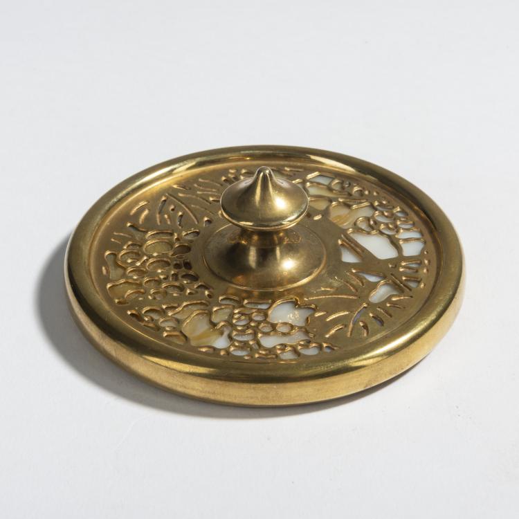 Hauptbild zu Objekt, Paperweight 'Grapevine', c. 1920, Tiffany Studios, New York, 153C 662