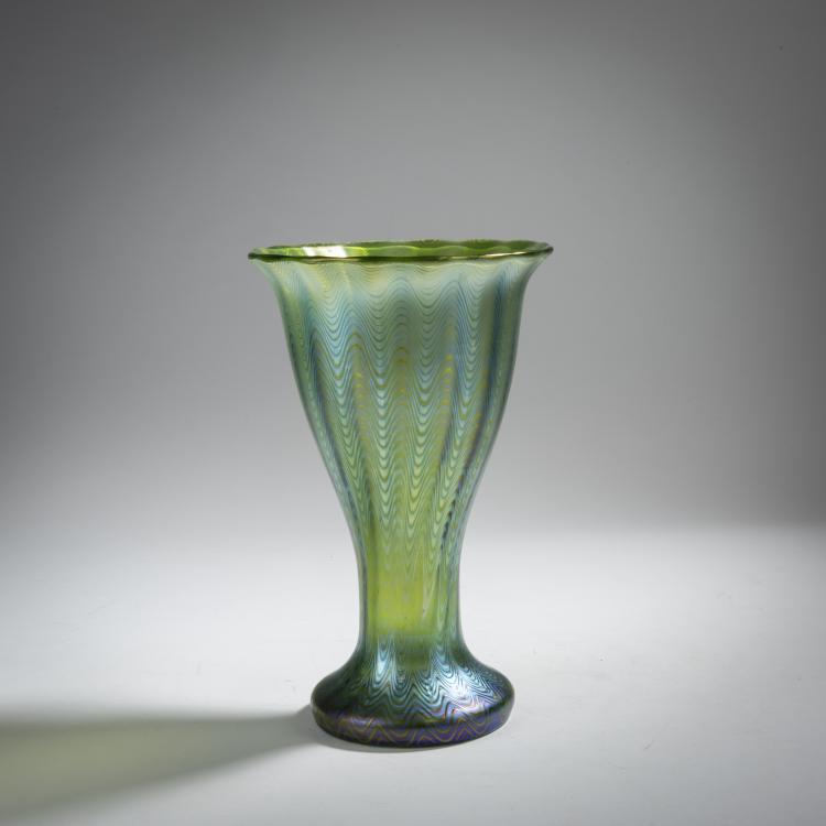 Bild 1 zu Objekt, Ph&auml;nomen-Vase, 1898, L&ouml;tz Wwe., Klosterm&uuml;hle, 153B 354