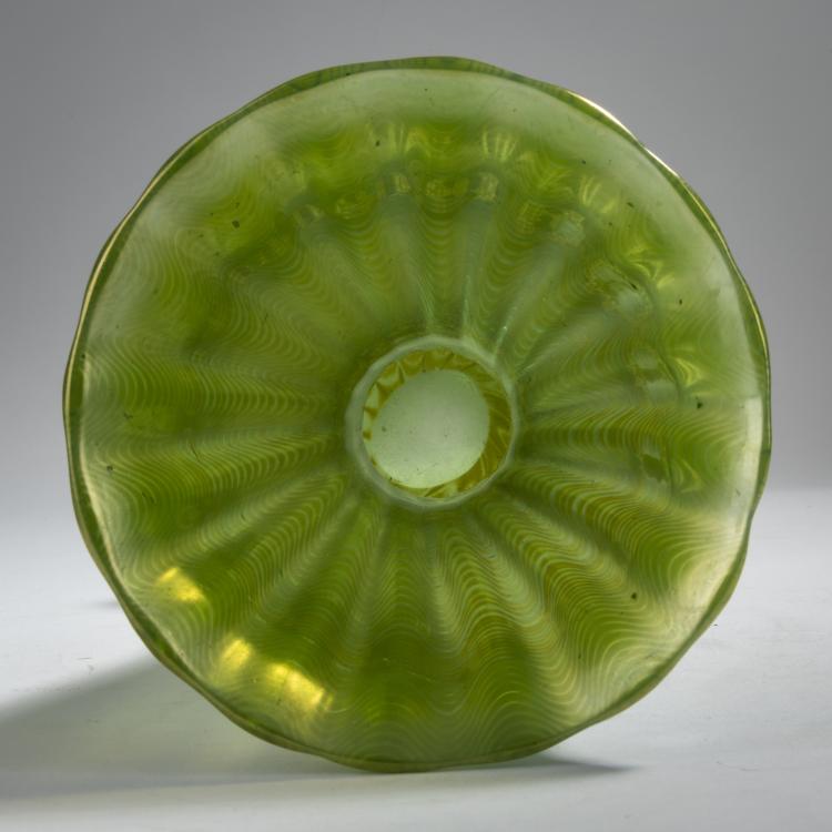 Bild 2 zu Objekt, Ph&auml;nomen-Vase, 1898, L&ouml;tz Wwe., Klosterm&uuml;hle, 153B 354