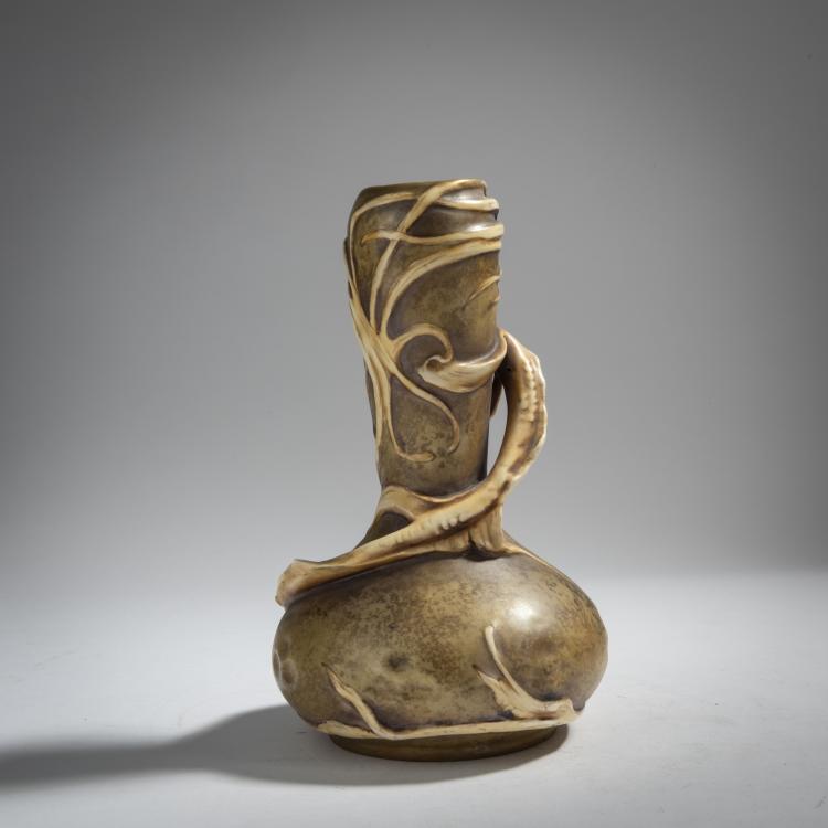 Bild 2 zu Objekt, Vase, c. 1900, Amphora-Werke Riessner, Stellmacher & Kessel, Turn-Teplitz, 153C 515