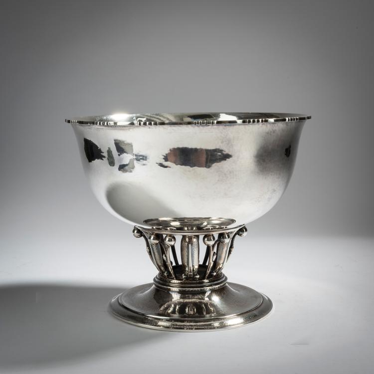 Hauptbild zu Objekt, Gro&szlig;e Aufsatzschale '19' - 'Louvre', 1912, Georg Jensen, Jensen, Georg, Kopenhagen, 153C 715