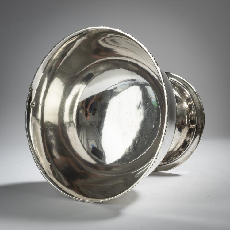 Bild 2 zu Objekt, Gro&szlig;e Aufsatzschale '19' - 'Louvre', 1912, Georg Jensen, Jensen, Georg, Kopenhagen, 153C 715