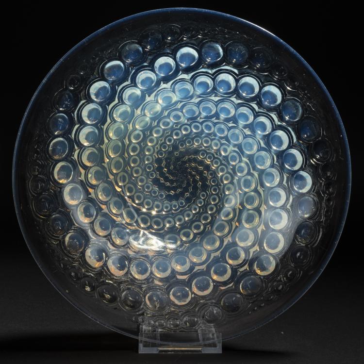 Bild 1 zu Objekt, Set of 'Poissons N&deg; 1' plate, 1931 and 'Volutes' bowl, 1934, Ren&eacute; Lalique, Lalique, Ren&eacute;, Wingen-sur-Moder, 153A 46
