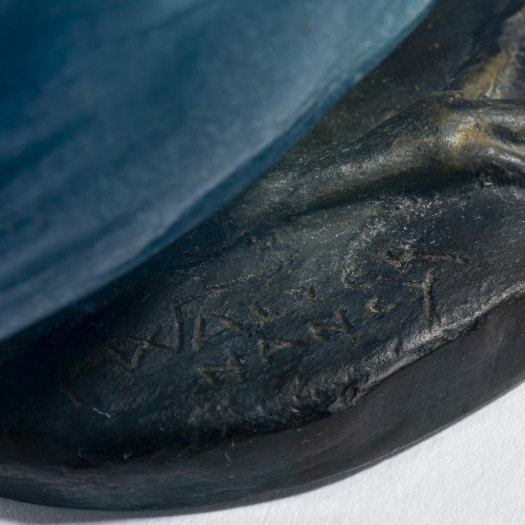 Bild 3 zu Objekt, Briefbeschwerer 'Jeune Moineau', 1920er Jahre, Walter, Amalric, Nancy, 153B 332