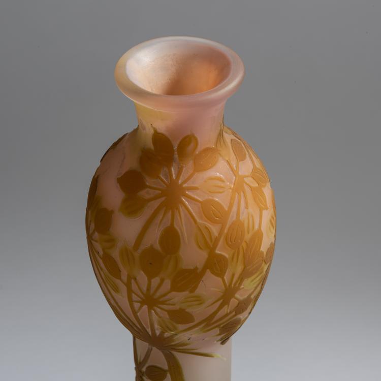 Bild 3 zu Objekt, Hohe Vase 'Ombelles', 1905-08, Gall&eacute;, Etablissements, Nancy, 153B 218