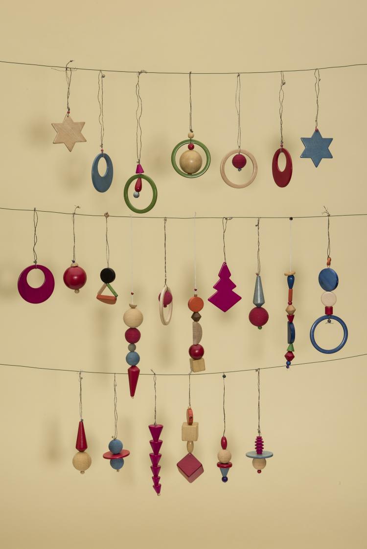 Bild 2 zu Objekt, Christmas tree decorations, c. 1929/30, Bauhaus (Umkreis), 154A 44