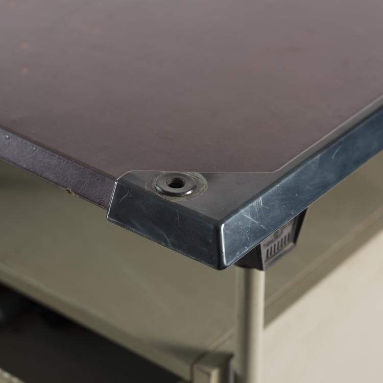 Bild 3 zu Objekt, Schreibtisch 'Spazio', 1959, Studio B.B.P.R., Olivetti, Ivrea, 155A 75