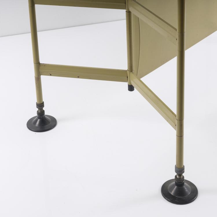 Bild 4 zu Objekt, 'Spazio' table, 1959, Studio B.B.P.R., Olivetti, Ivrea, 155A 76