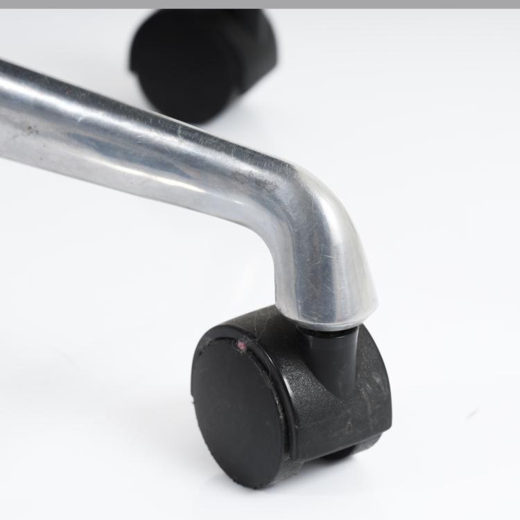 Bild 9 zu Objekt, Two 'Soft Pad Group' desk chairs, 1969, Charles Eames,Ray Eames, ICF Cadsana f&uuml;r Miller, Herman, Zeeland, 155B 542