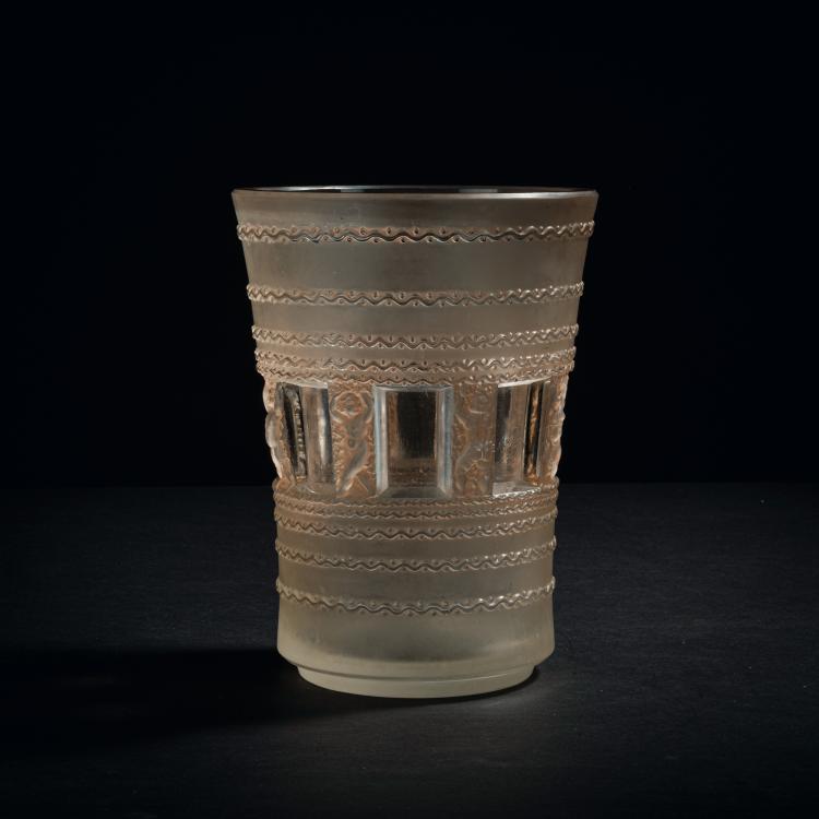Hauptbild zu Objekt, Vase 'Florence', 1937, Ren&eacute; Lalique, Lalique, Ren&eacute;, Wingen-sur-Moder, 153A 61