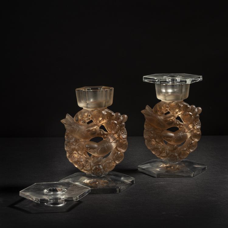 Bild 1 zu Objekt, Set of two 'M&eacute;sanges' candlesticks, 1943, Ren&eacute; Lalique, Lalique, Ren&eacute;, Wingen-sur-Moder, 153A 70