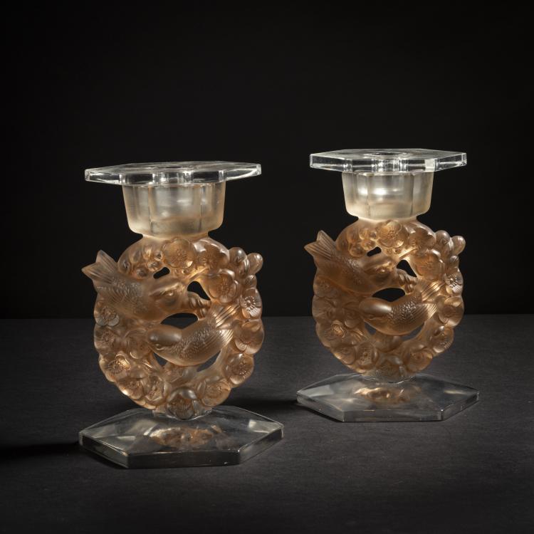 Bild 2 zu Objekt, Set of two 'M&eacute;sanges' candlesticks, 1943, Ren&eacute; Lalique, Lalique, Ren&eacute;, Wingen-sur-Moder, 153A 70
