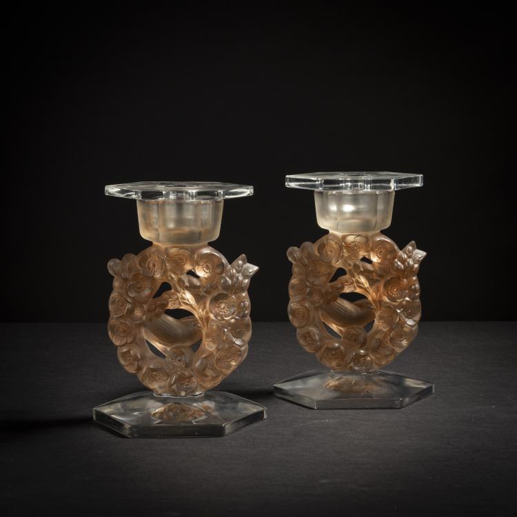 Bild 3 zu Objekt, Set of two 'M&eacute;sanges' candlesticks, 1943, Ren&eacute; Lalique, Lalique, Ren&eacute;, Wingen-sur-Moder, 153A 70