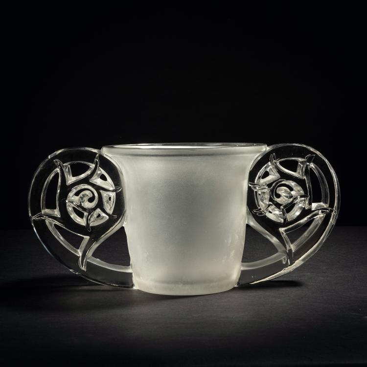 Hauptbild zu Objekt, 'Pierrefonds' vase, 1926, Ren&eacute; Lalique, Lalique, Ren&eacute;, Wingen-sur-Moder, 153A 29