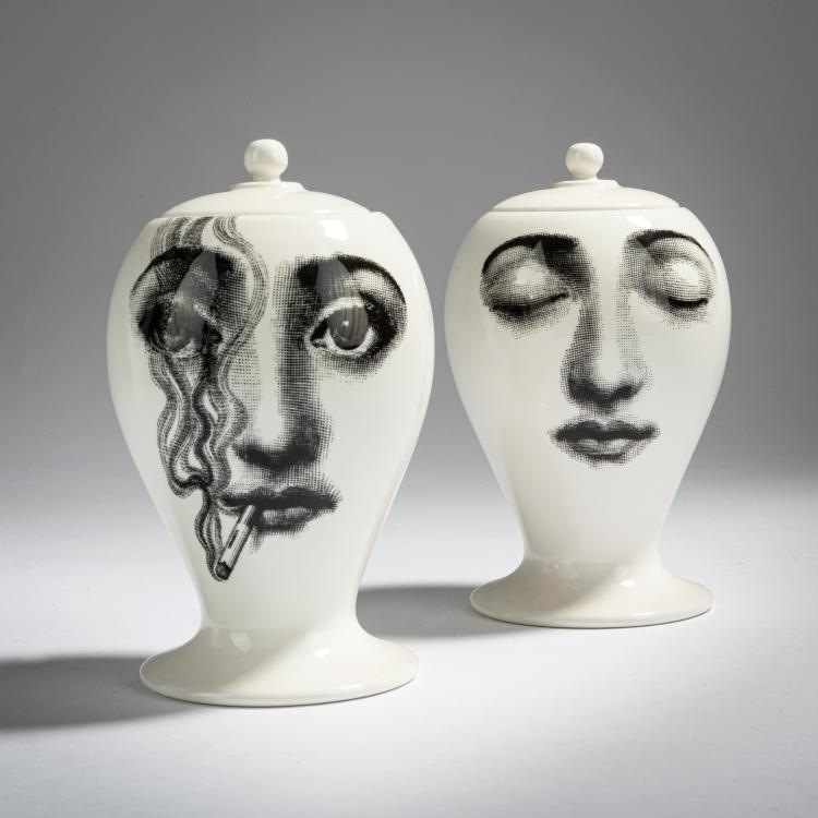 Hauptbild zu Objekt, Zwei Vasen 'Il fumo fa male', 'Buonanotte', nach 2007, Barnaba Fornasetti,Piero Fornasetti, Bitossi, Montelupo, 154A 136