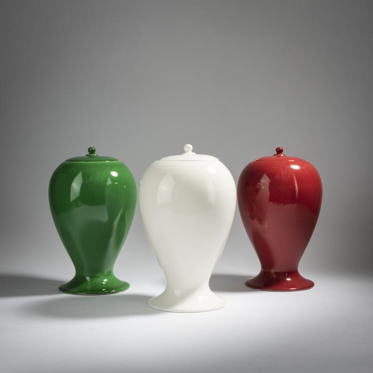 Bild 1 zu Objekt, Drei Vasen 'Buonanotte', 2000er Jahre, Barnaba Fornasetti,Piero Fornasetti, Fornasetti, Mailand, 154A 138